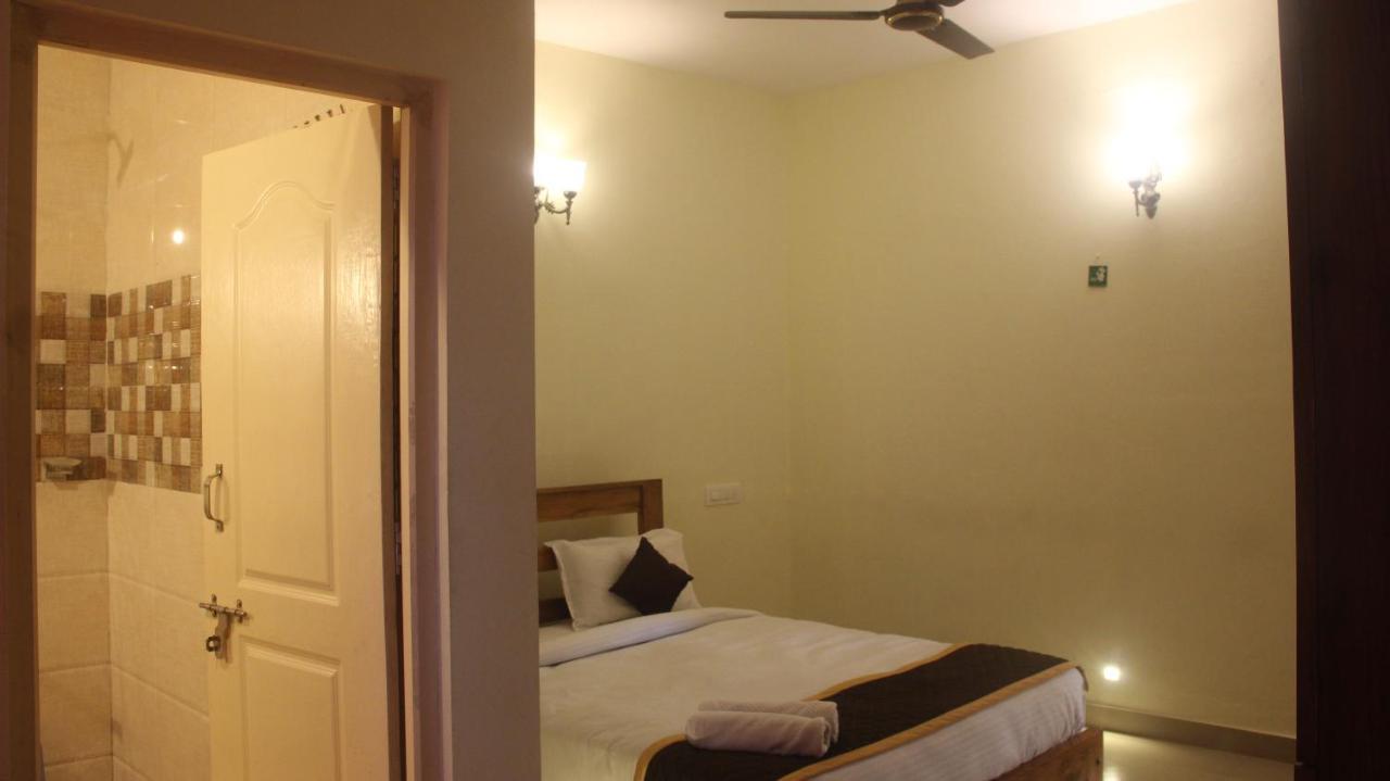 Kollanoor Guest House マディケーリ エクステリア 写真