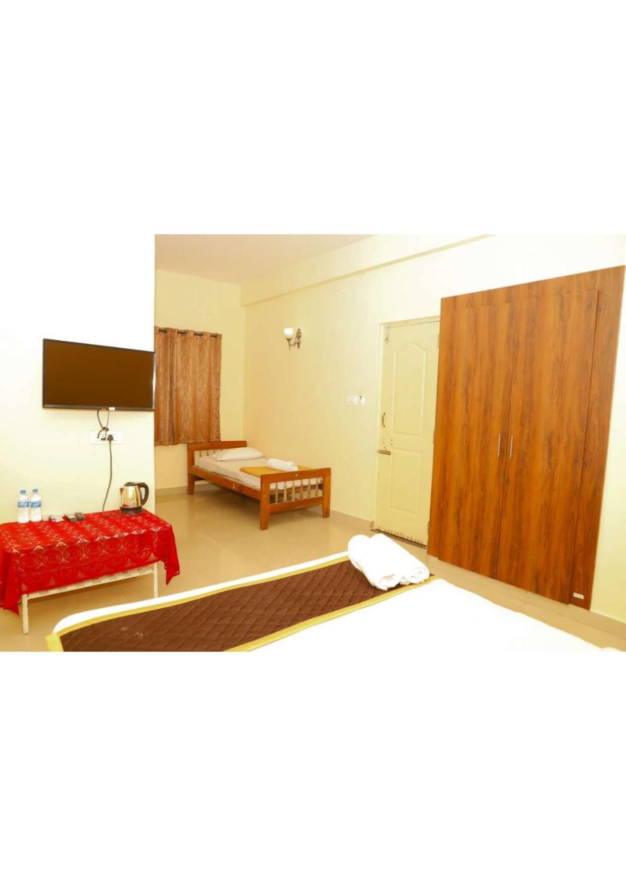 Kollanoor Guest House マディケーリ エクステリア 写真